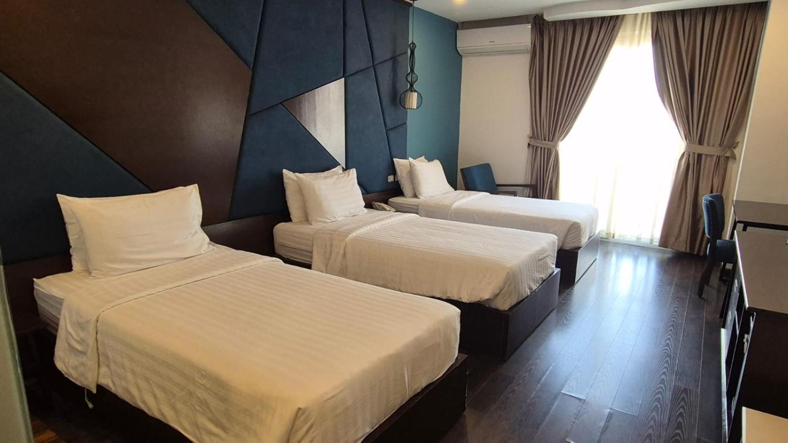 Azalea Parkview Hotel Vientiane Exterior photo