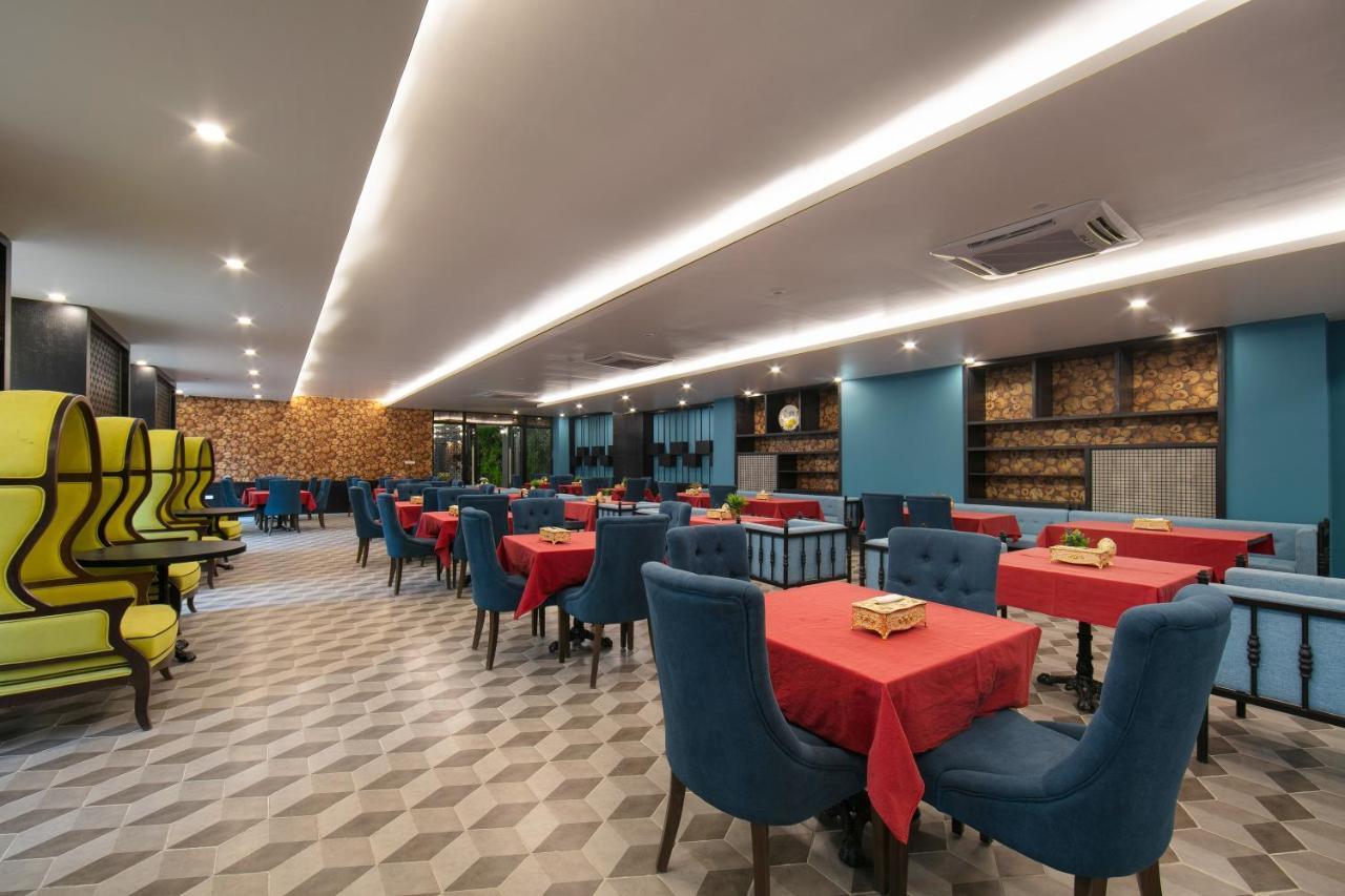Azalea Parkview Hotel Vientiane Exterior photo